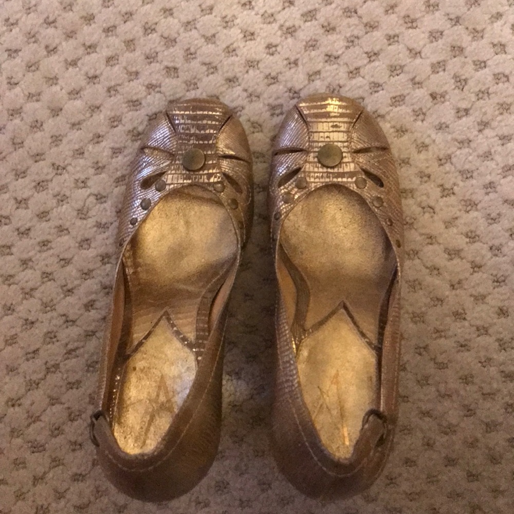 Vince Camuto gold heels